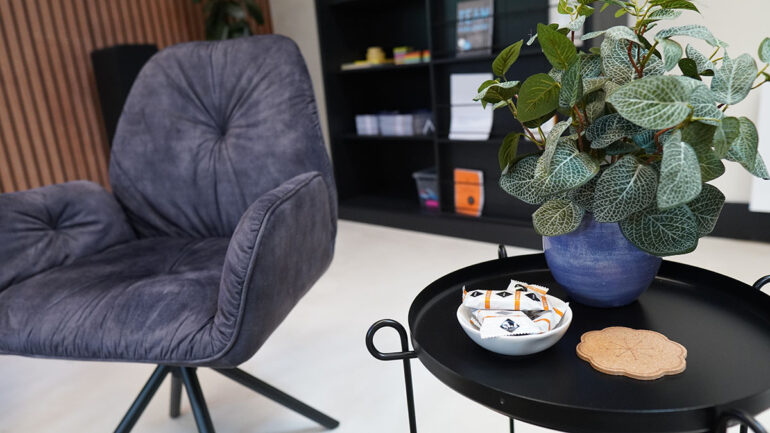 Studio van Reenen, comfortabel modern ingericht Bureau van Reenen trainingen en filmproducties.